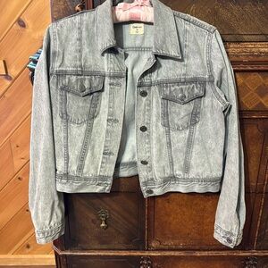 Gap gray washed, jean jacket cropped fit petite small